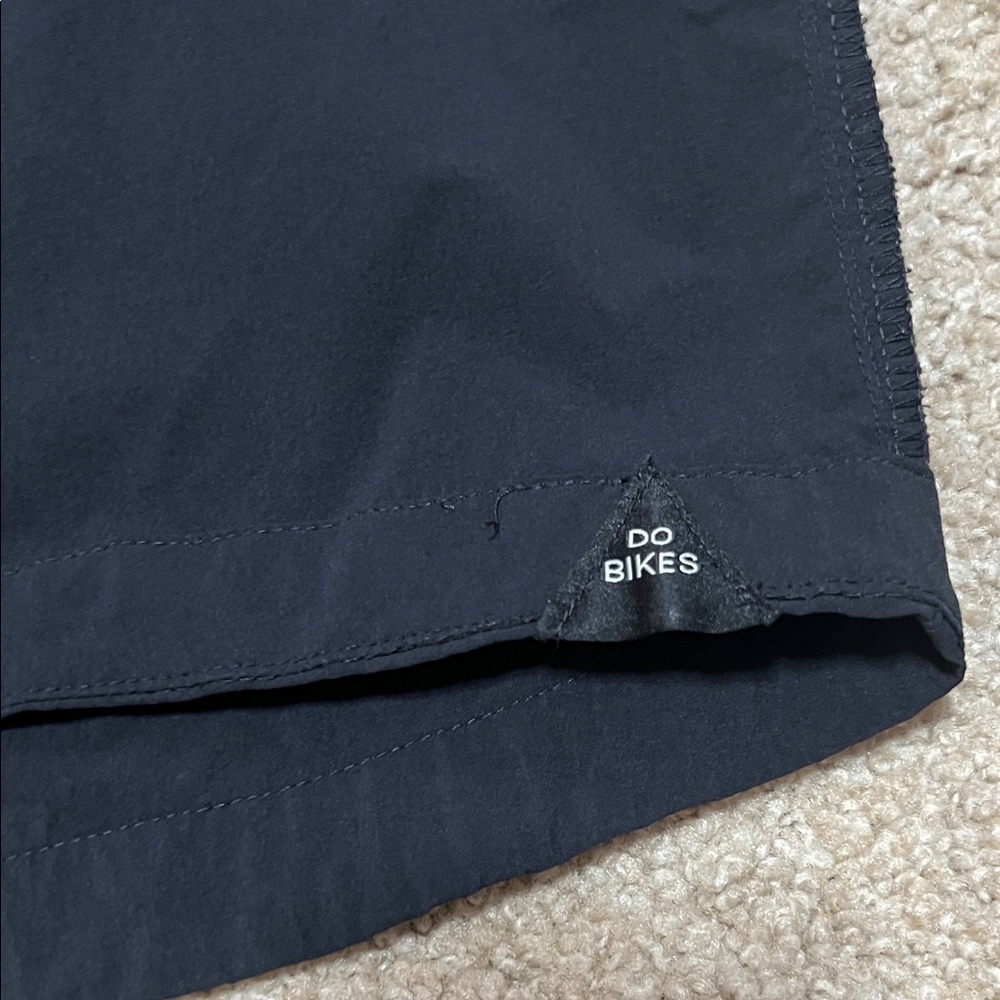Men's Black Shuttle Mountain Bike Shorts L - Picture 9 of 10